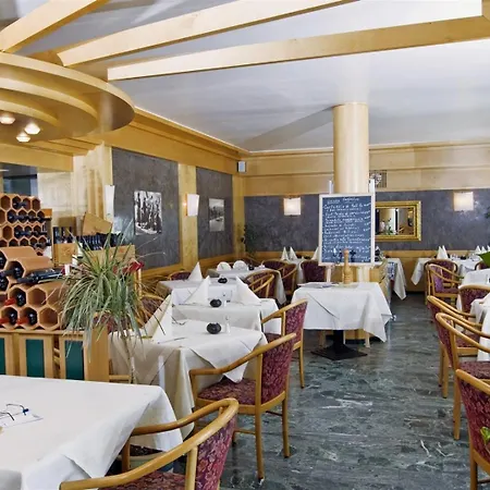 מלון Stiftswingert 3*